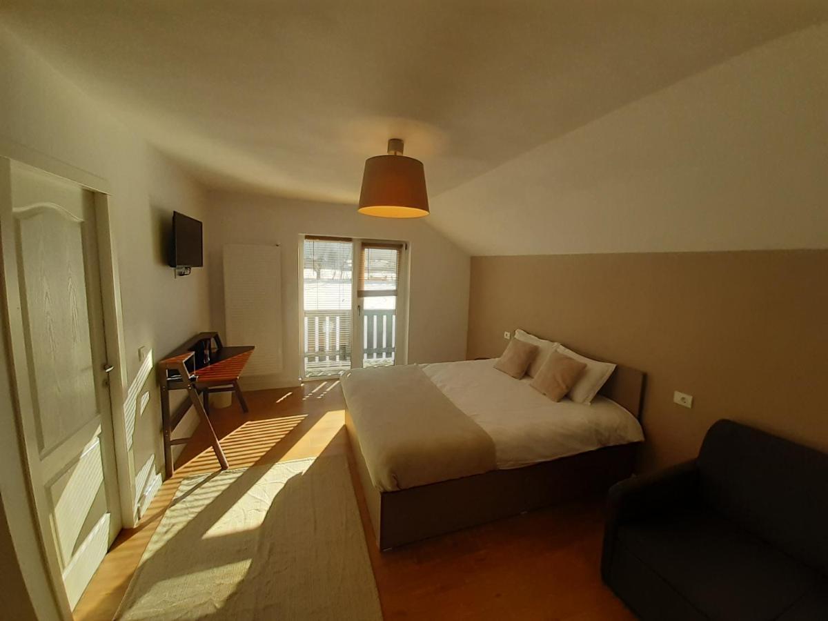 Hotel Dom Hills Bucovina Gura Humorului Esterno foto