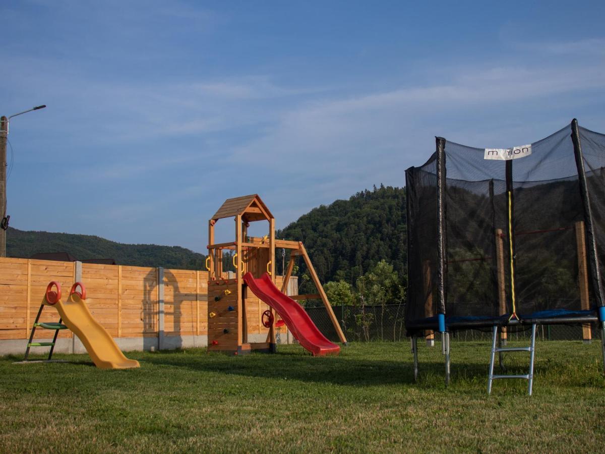 Hotel Dom Hills Bucovina Gura Humorului Esterno foto