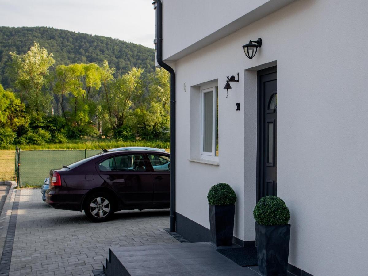 Hotel Dom Hills Bucovina Gura Humorului Esterno foto